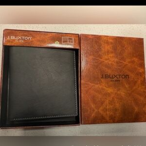 Buxton NWT Black Leather Wallet